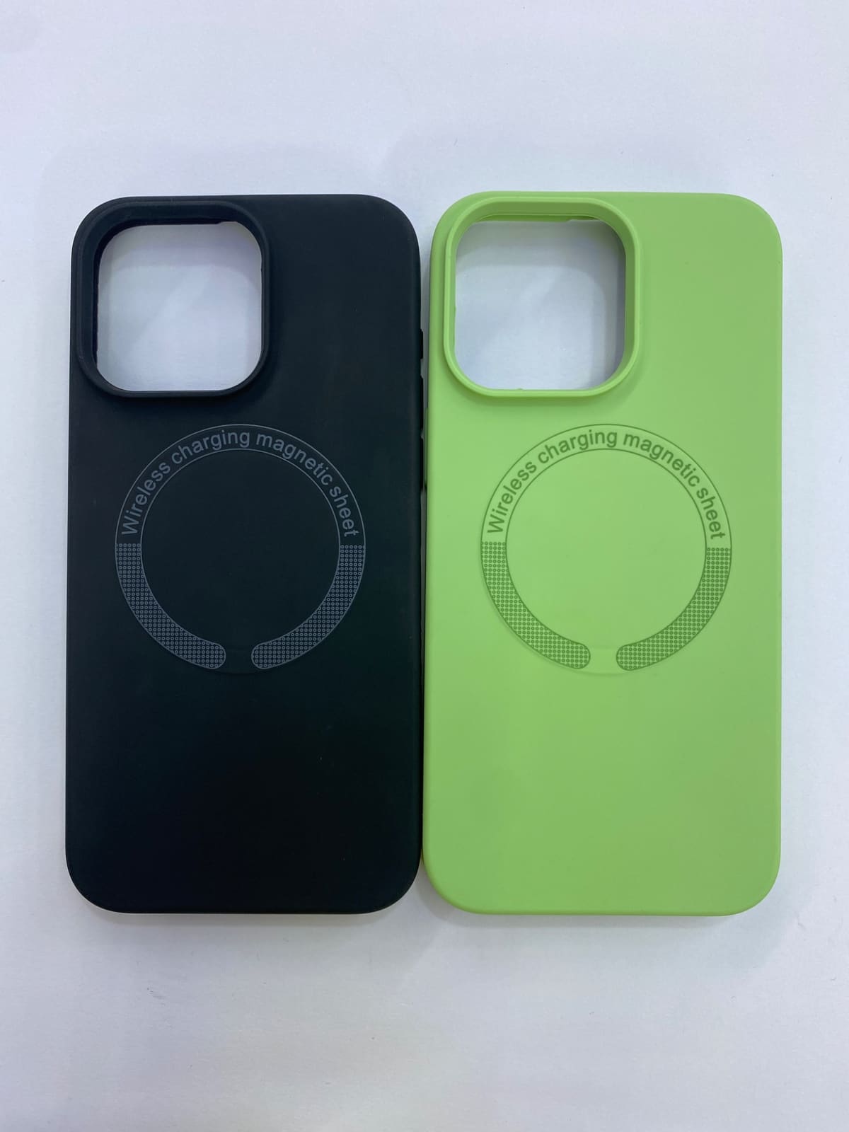 Silicon Case con MagSafe iPhone 15 Pro Max