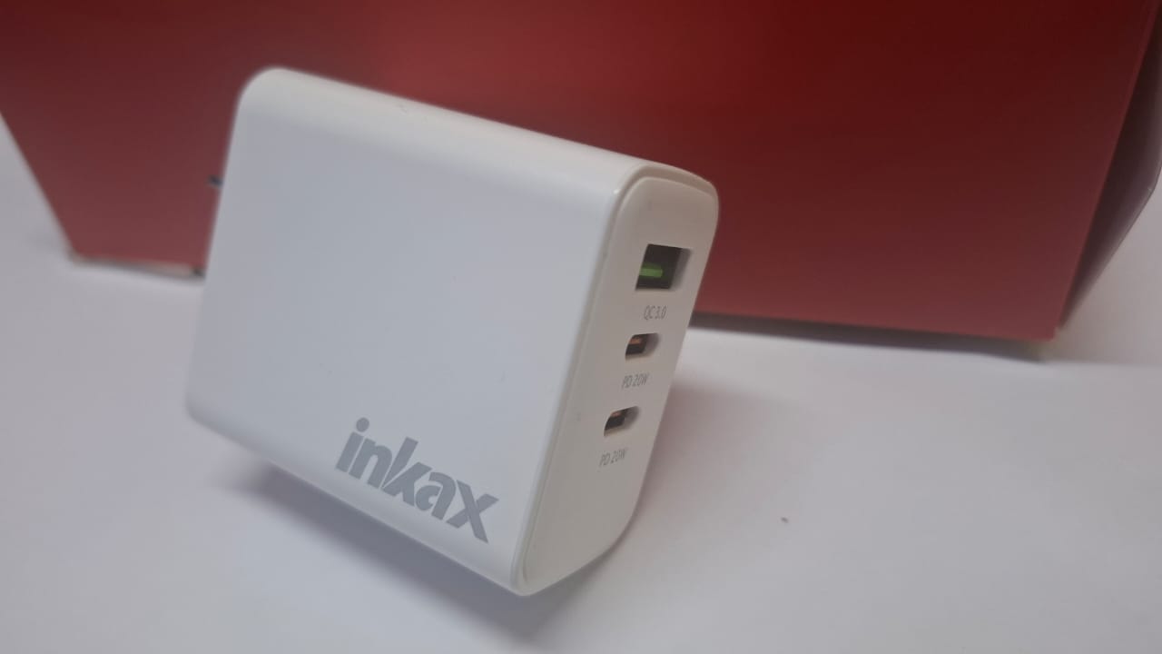 Adaptador de Carga Inkax 40W Trio USB MOD C26-US 2